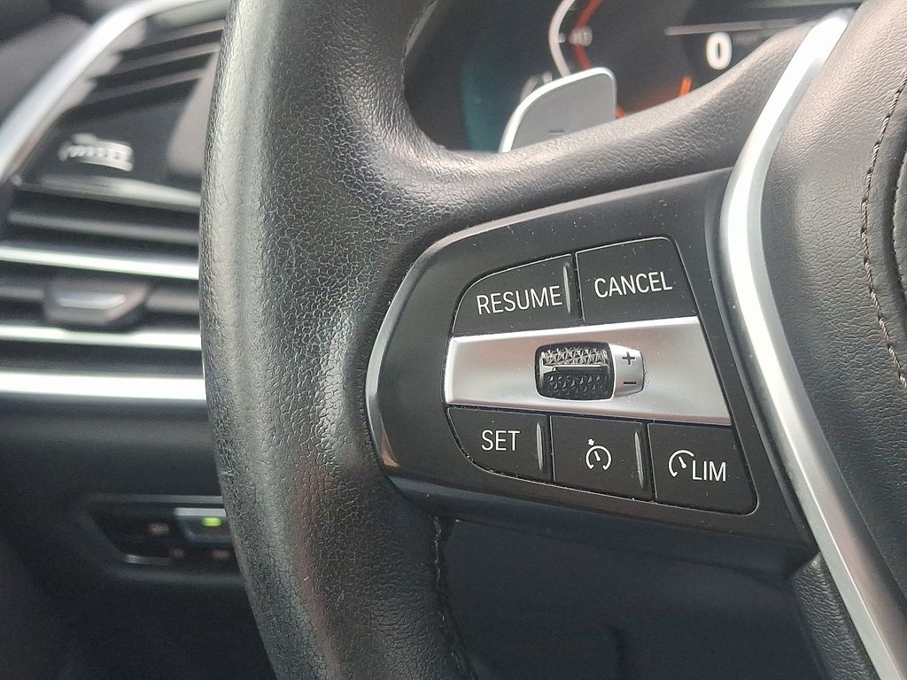 Thumbnail: 2022 BMW X6 - 22