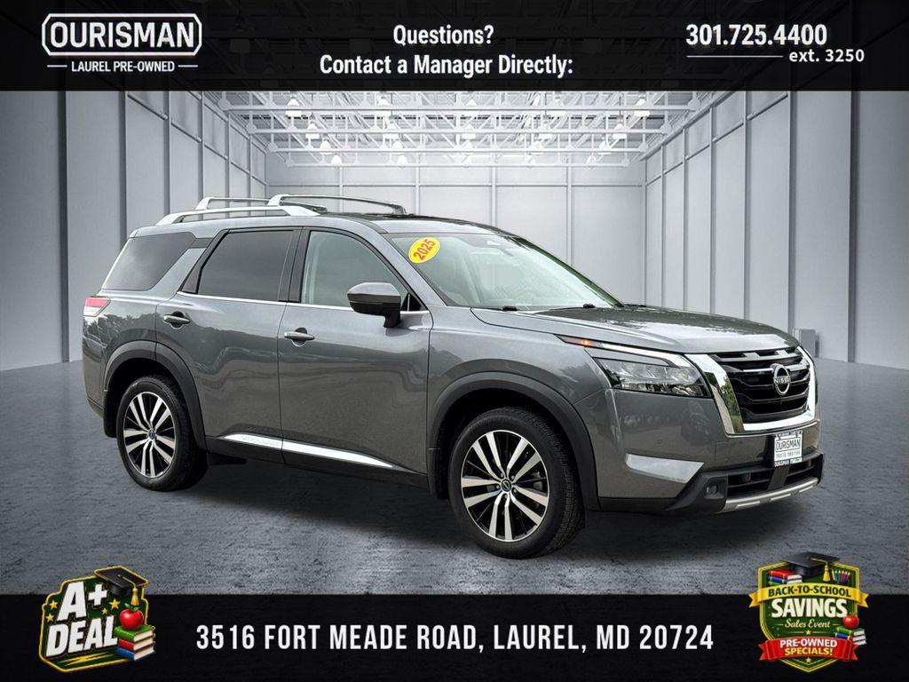 2025 Nissan Pathfinder Gris (Gun Metallic) SUV/Crossover Tracción en las cuatro ruedas 9 velocidades Automática