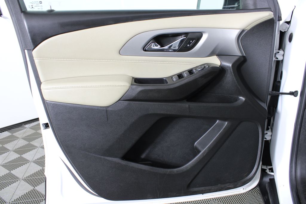 Used 2022 Chevrolet Traverse for sale in 