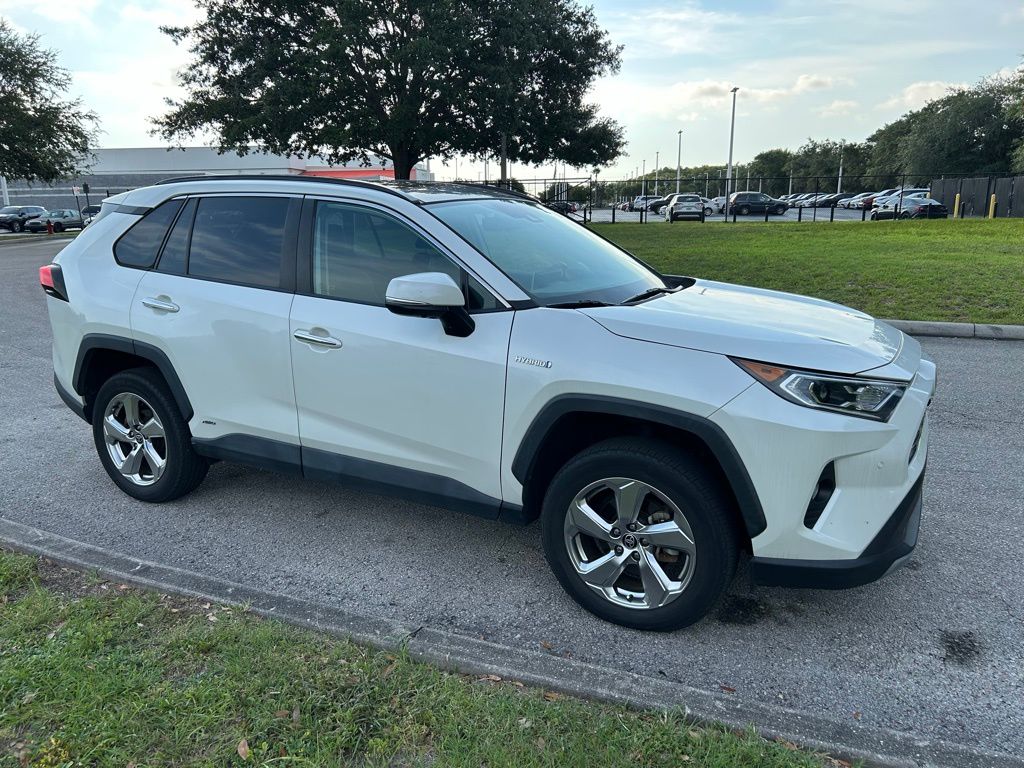 Thumbnail: 2021 Toyota RAV4 - 7