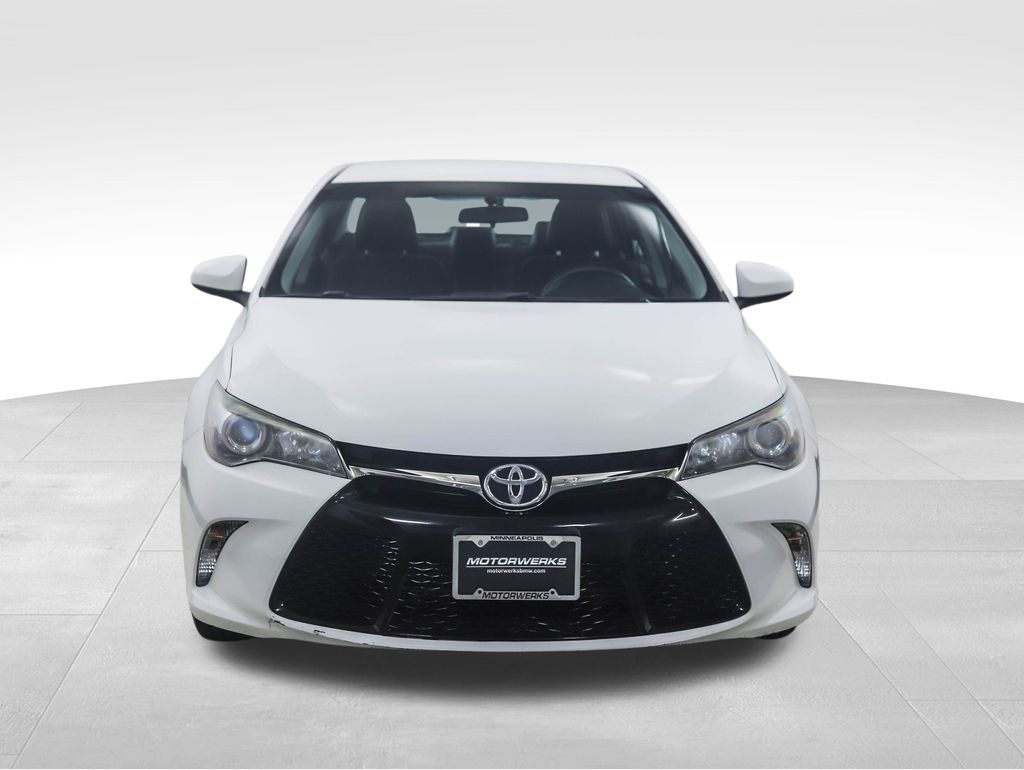 Thumbnail: 2016 Toyota Camry - 9