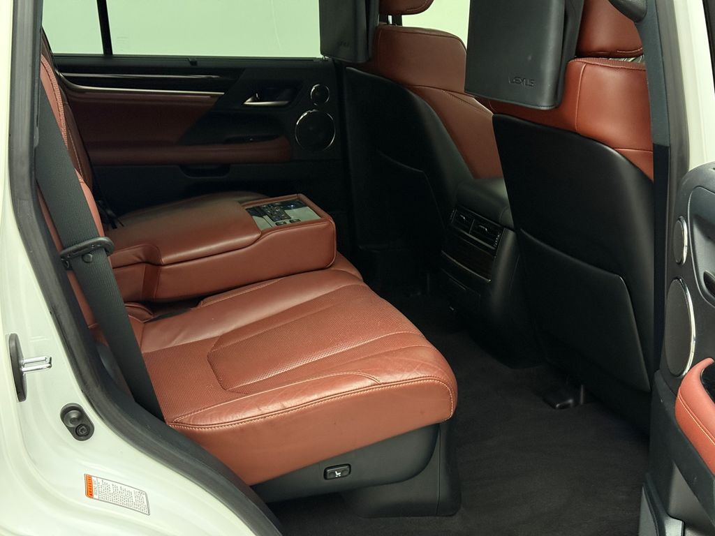 Thumbnail: 2021 Lexus LX - 25