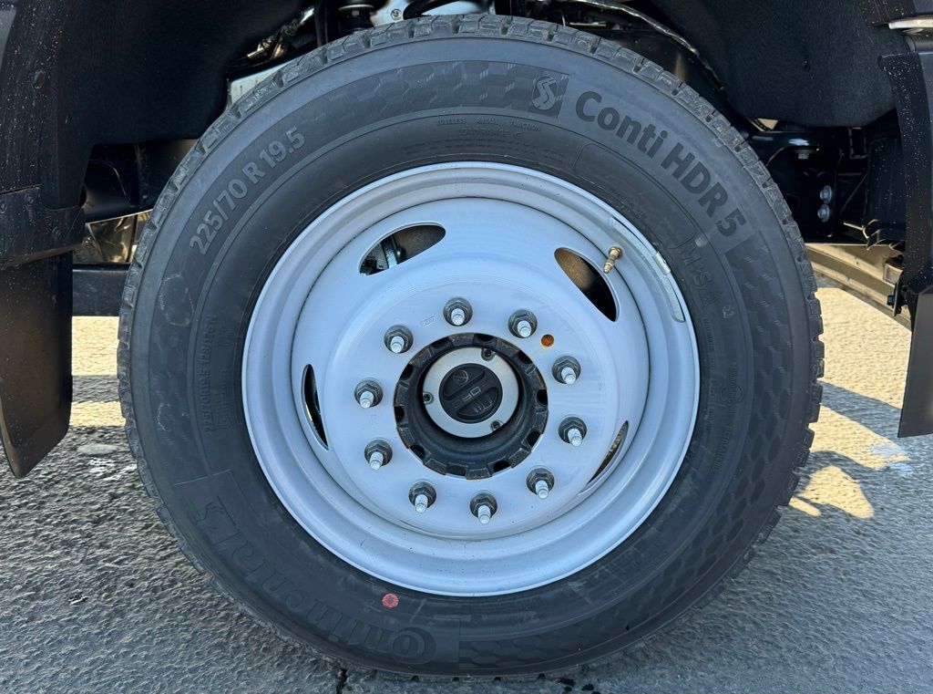 2024 Ford F-450SD XL