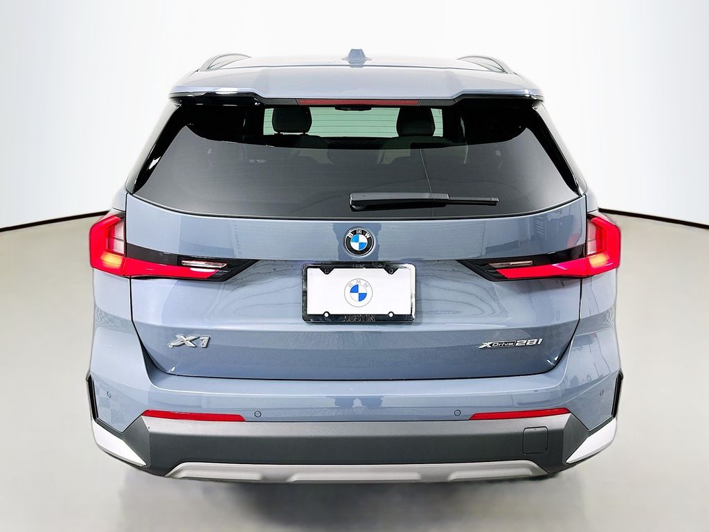 Thumbnail: 2023 BMW X1 - 6