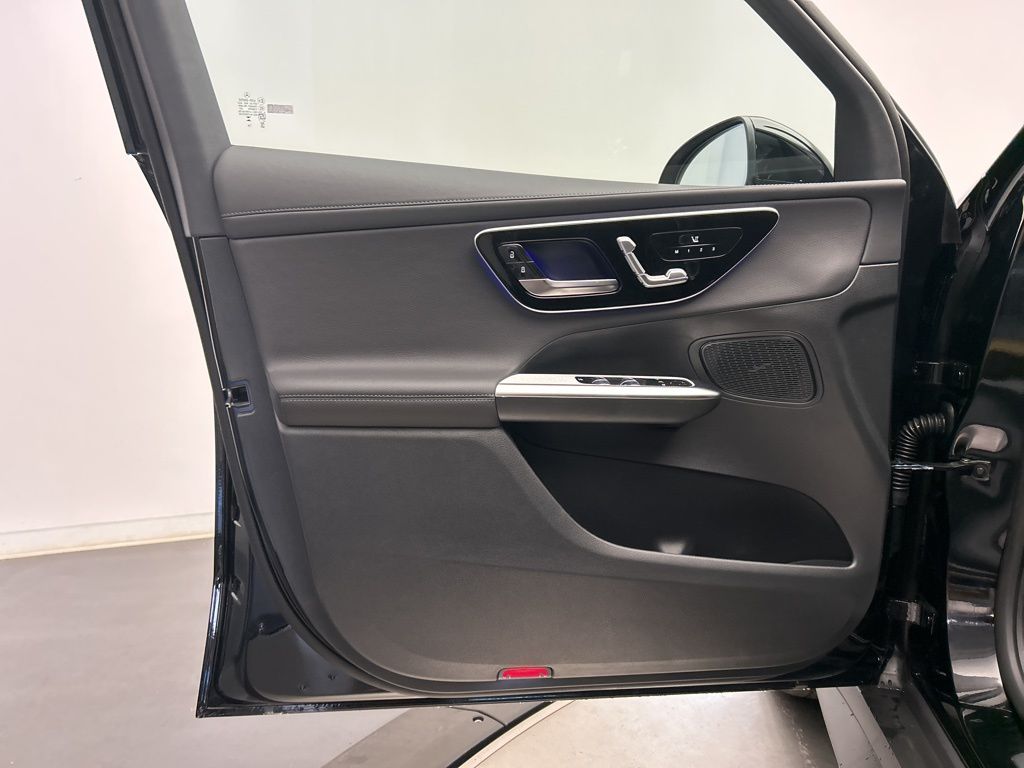 Thumbnail: 2026 Mercedes-Benz GLC - 11