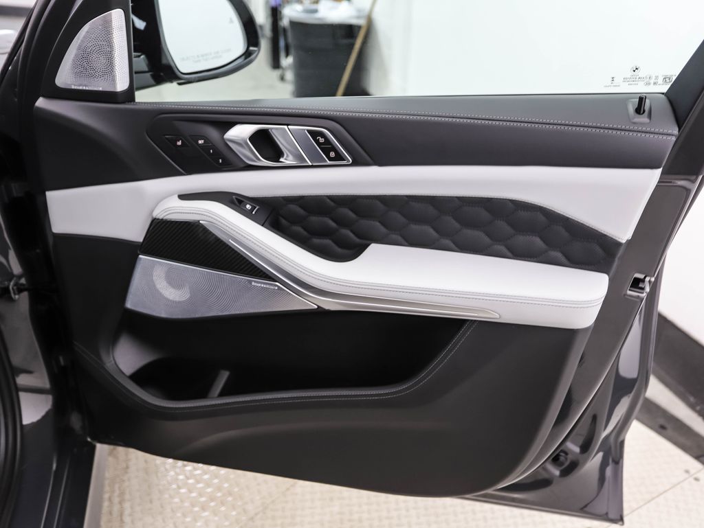 Thumbnail: 2026 BMW X5 - 27