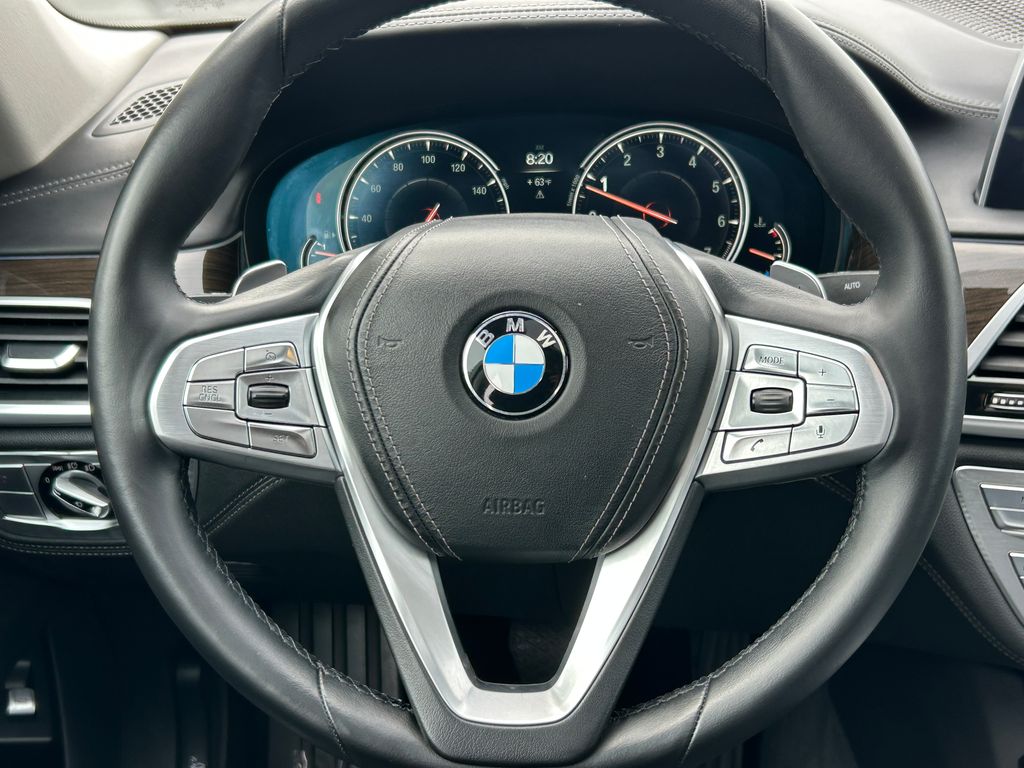 Thumbnail: 2018 BMW 7 Series - 18