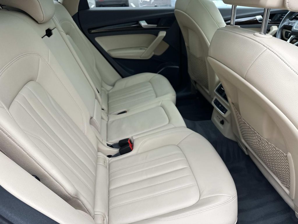 Thumbnail: 2019 Audi Q5 - 24