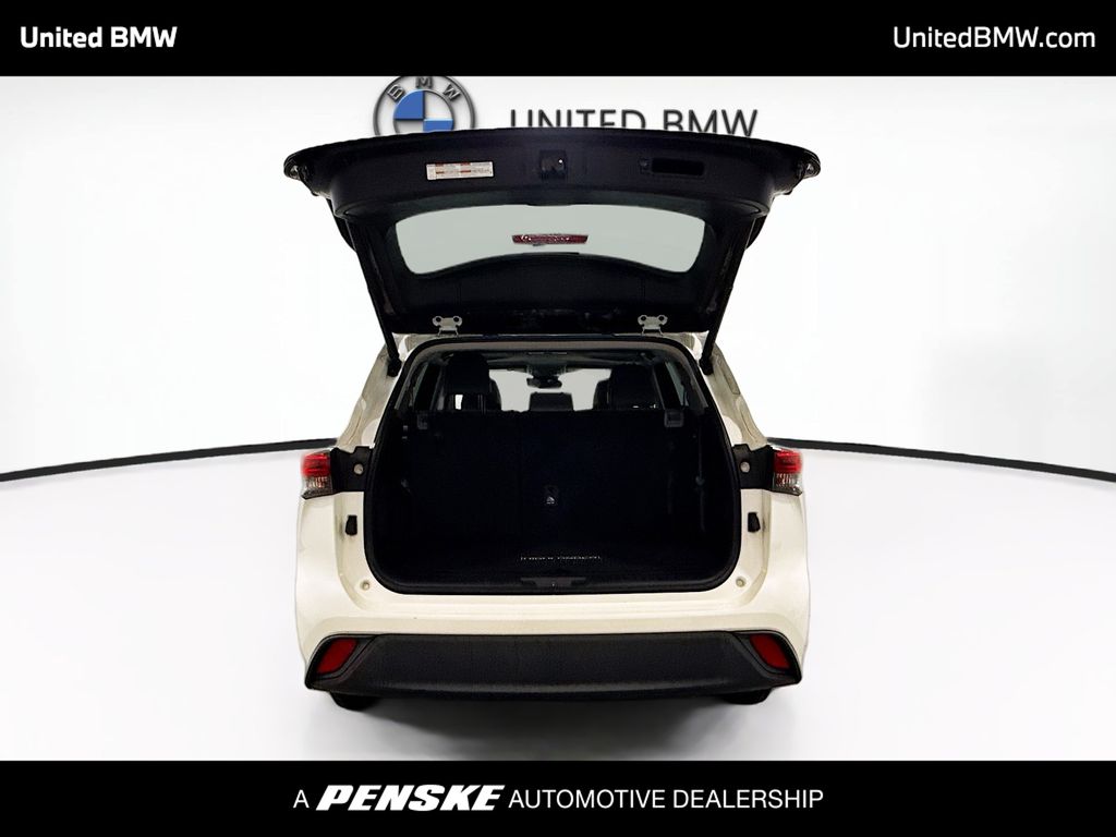 Thumbnail: 2020 Toyota Highlander - 14