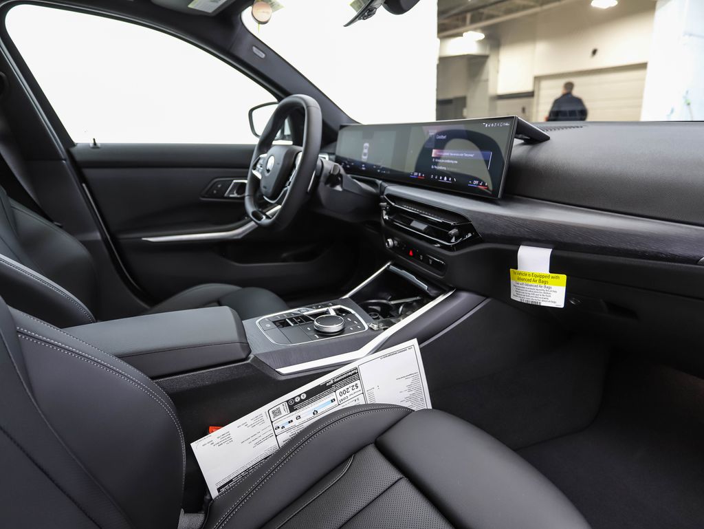 Thumbnail: 2025 BMW 3 Series - 30