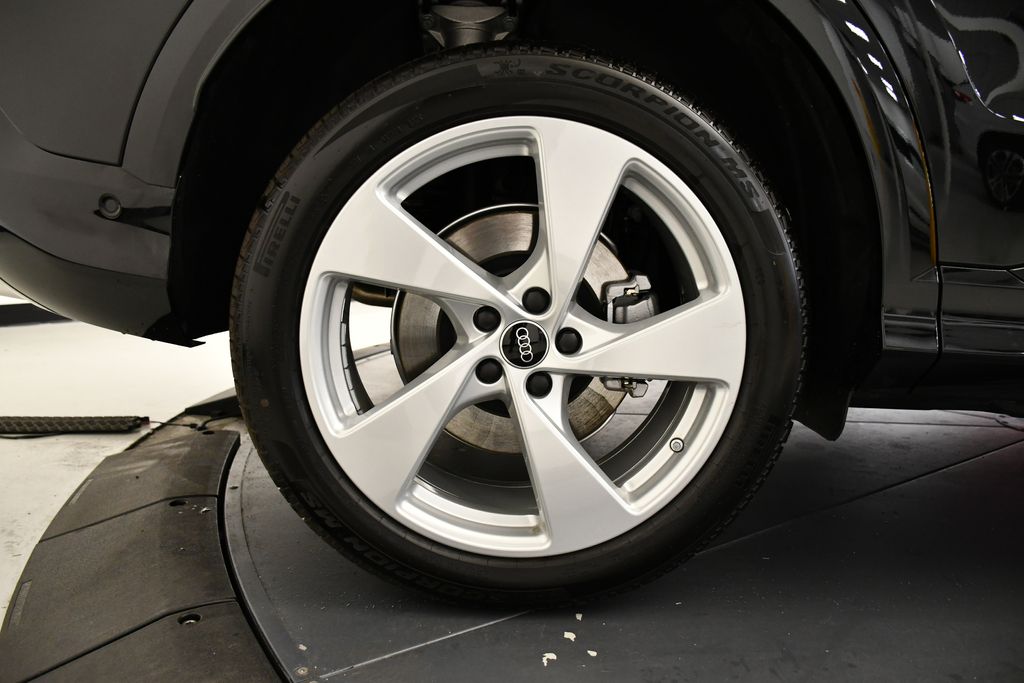 2025 Audi Q5 Premium 15