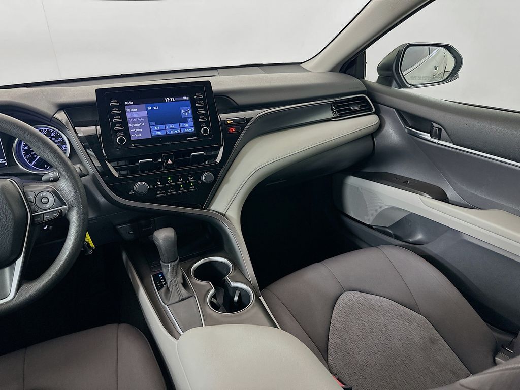 Thumbnail: 2021 Toyota Camry - 22