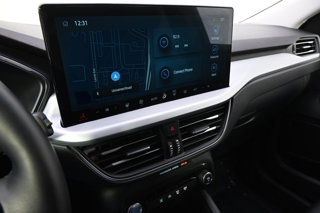 Used 2025  Ford Platinum image 28