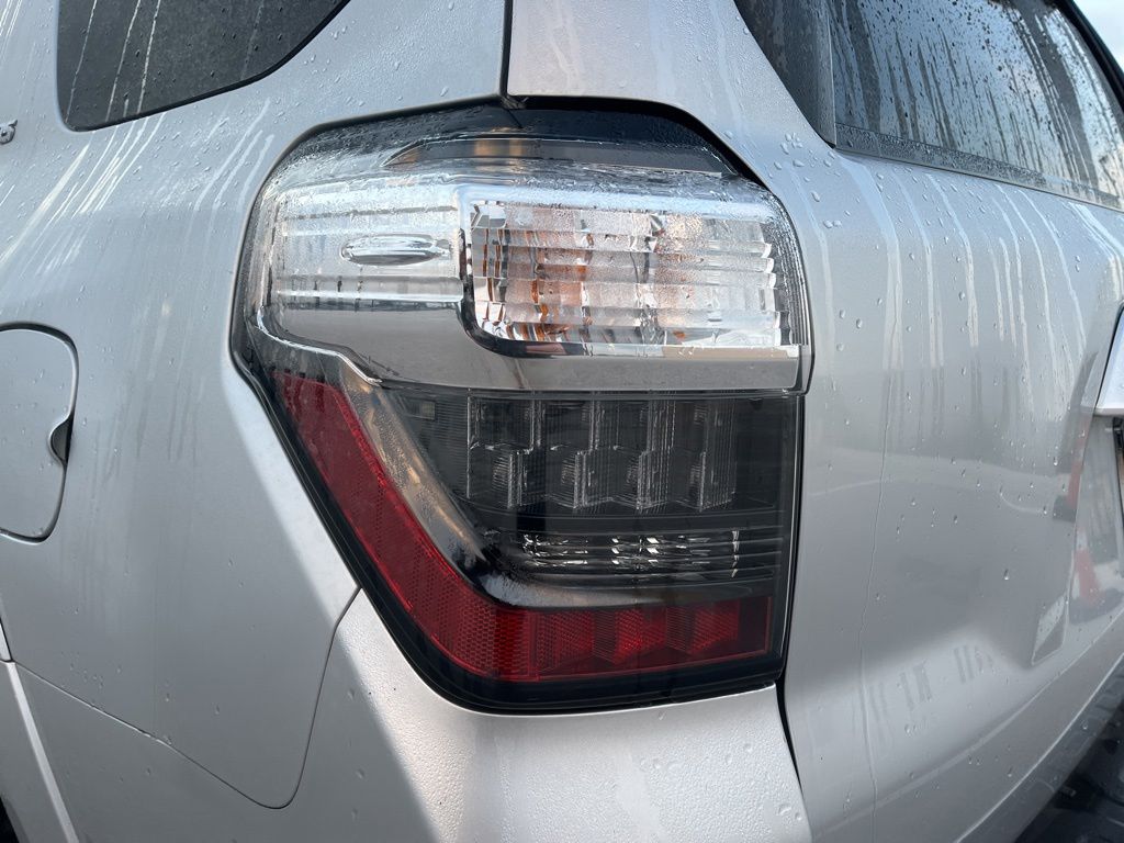 Thumbnail: 2022 Toyota 4Runner - 7