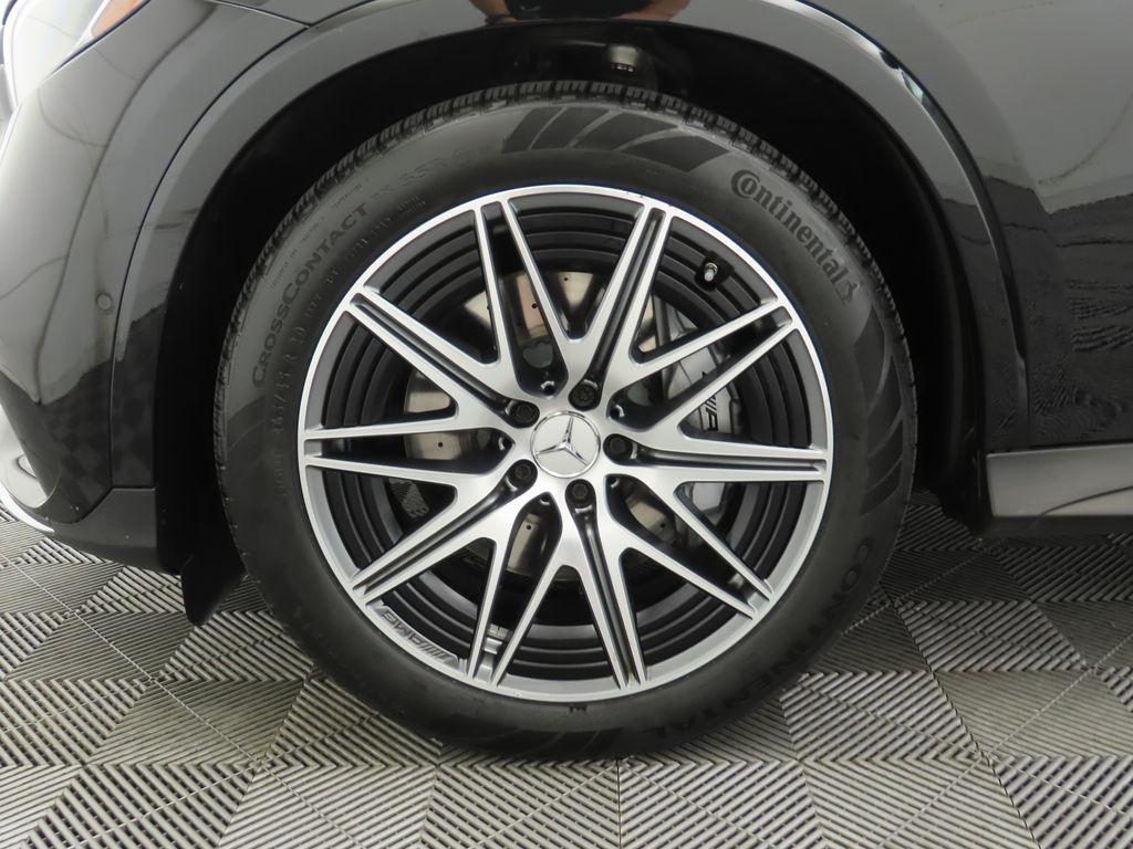 Thumbnail: 2025 Mercedes-Benz GLC - 30