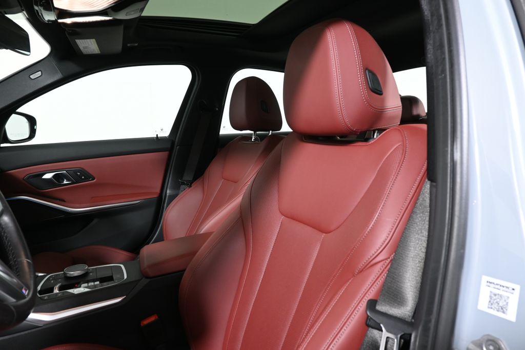 Thumbnail: 2024 BMW 3 Series - 16