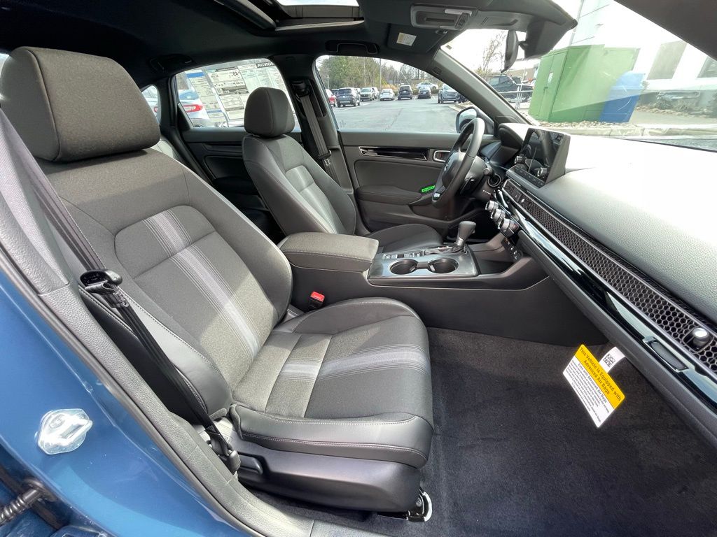 Thumbnail: 2026 Honda Civic - 32