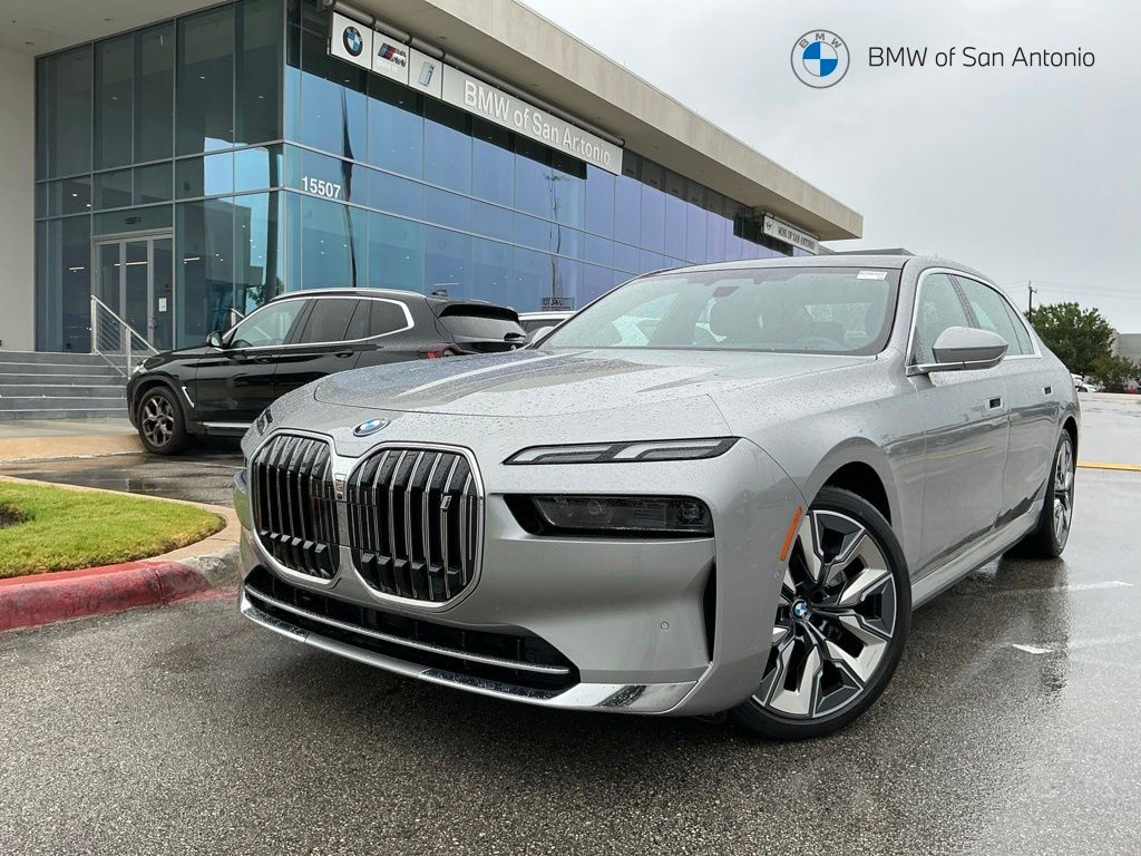  2024 BMW i7 xDrive60 AWD   