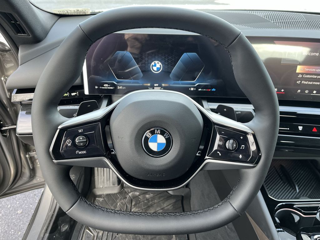 Thumbnail: 2026 BMW 5 Series - 14