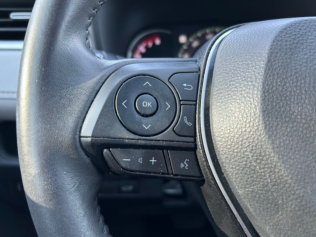 Thumbnail: 2023 Toyota RAV4 - 20