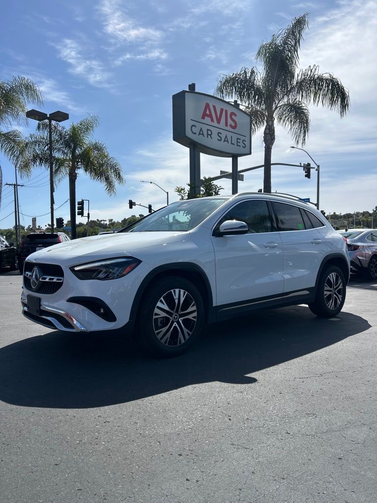 White 2025 Mercedes-Benz GLA 250 4MATIC SUV / Crossover All-Wheel Drive 8-Speed Dual Clutch