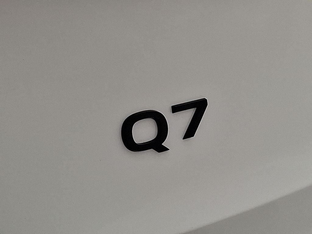 Thumbnail: 2026 Audi Q7 - 16