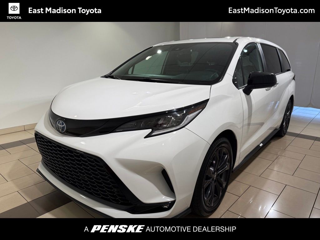 Thumbnail: 2025 Toyota Sienna - 1