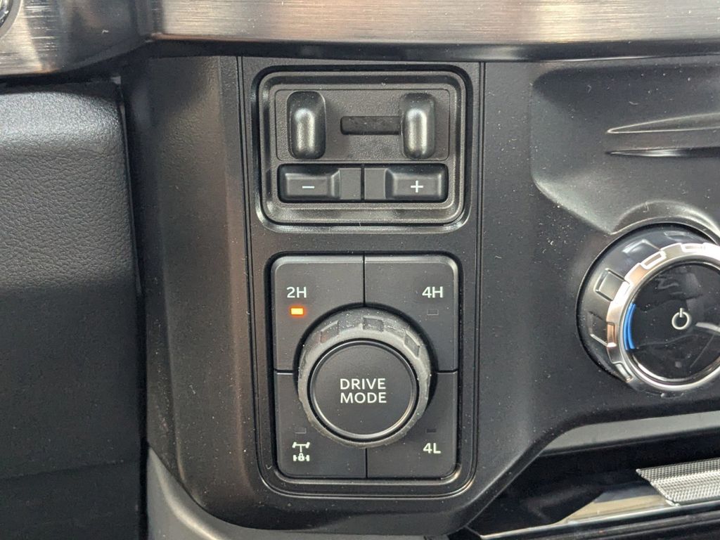 2025 Ford F-350 Super Duty Lariat