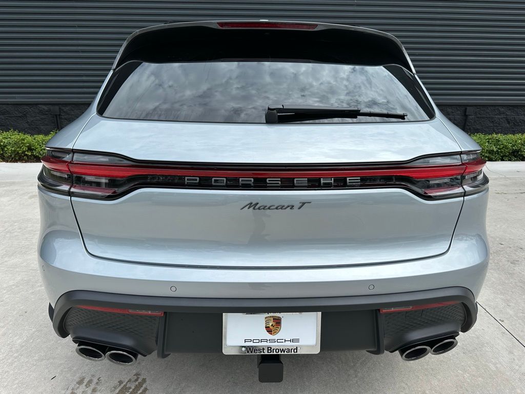 Thumbnail: 2025 Porsche Macan - 11