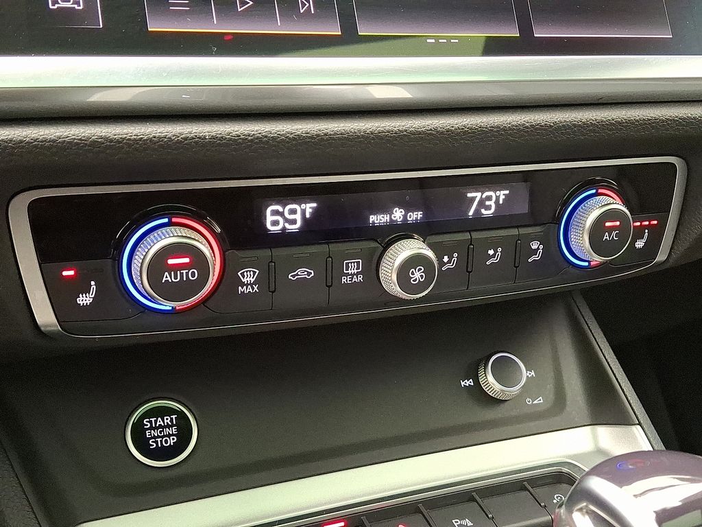 Thumbnail: 2023 Audi Q3 - 16