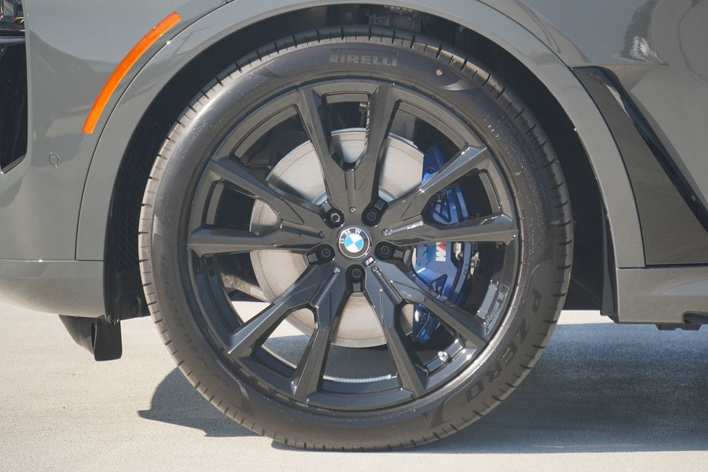 Thumbnail: 2026 BMW X7 - 5