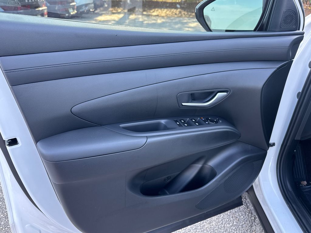2026 Hyundai Santa Cruz SE photo 10
