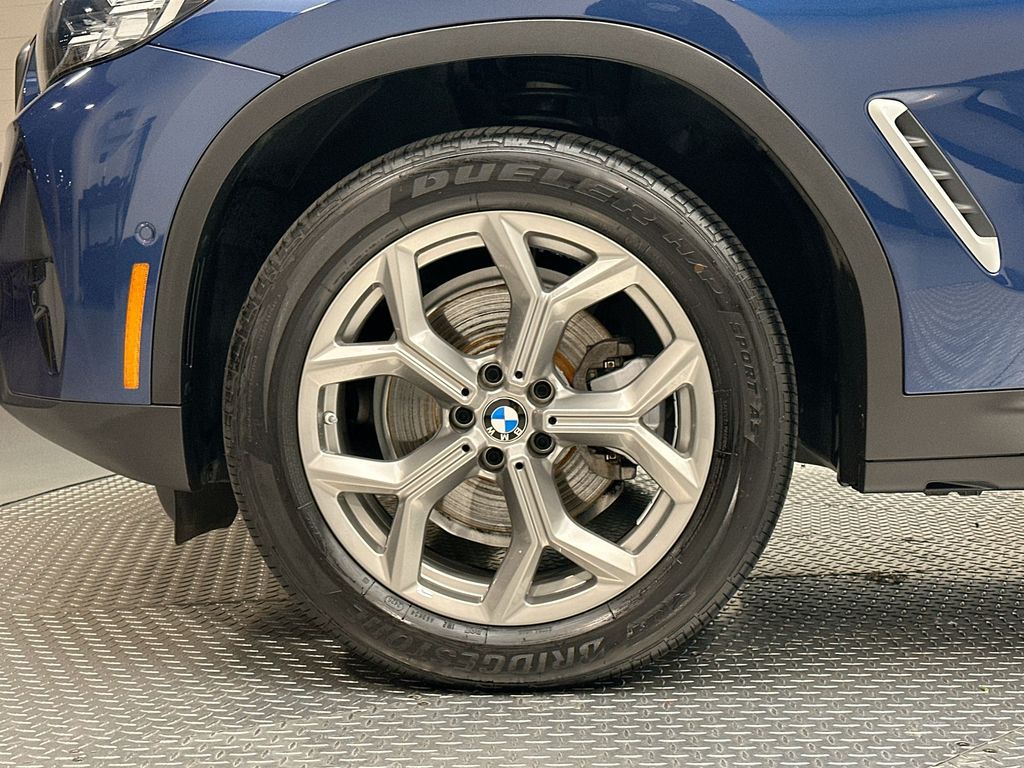 Thumbnail: 2025 BMW X4 - 5