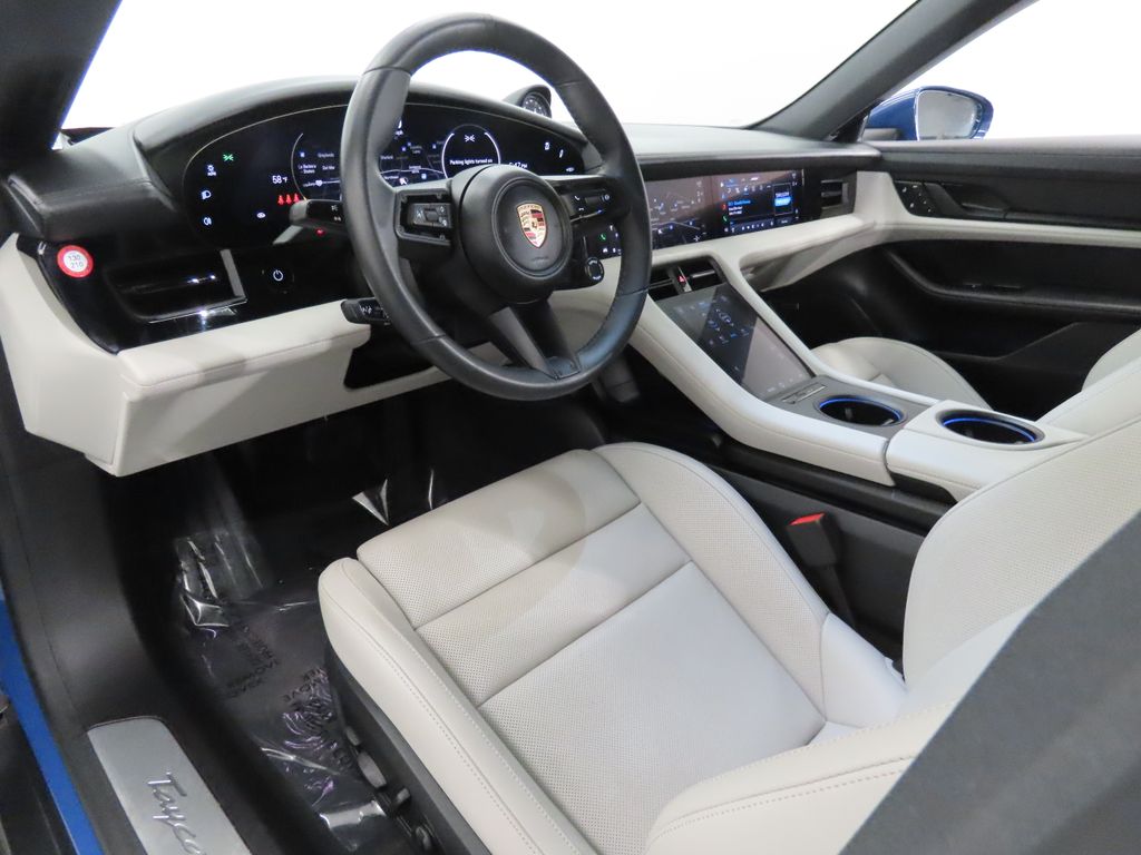 Thumbnail: 2024 Porsche Taycan - 4