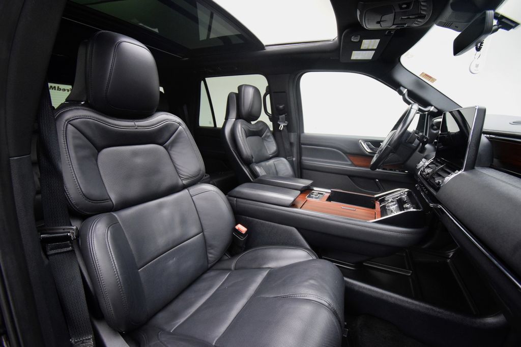 used 2022 Lincoln Navigator car, priced at $37,000