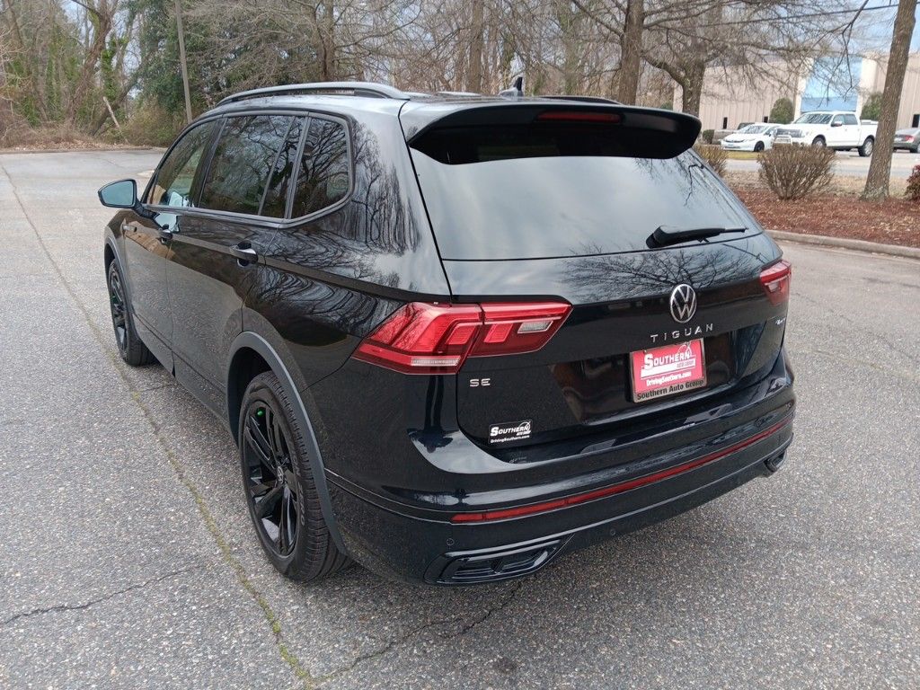 2024 Volkswagen Tiguan 2.0T SE R-Line Black 3