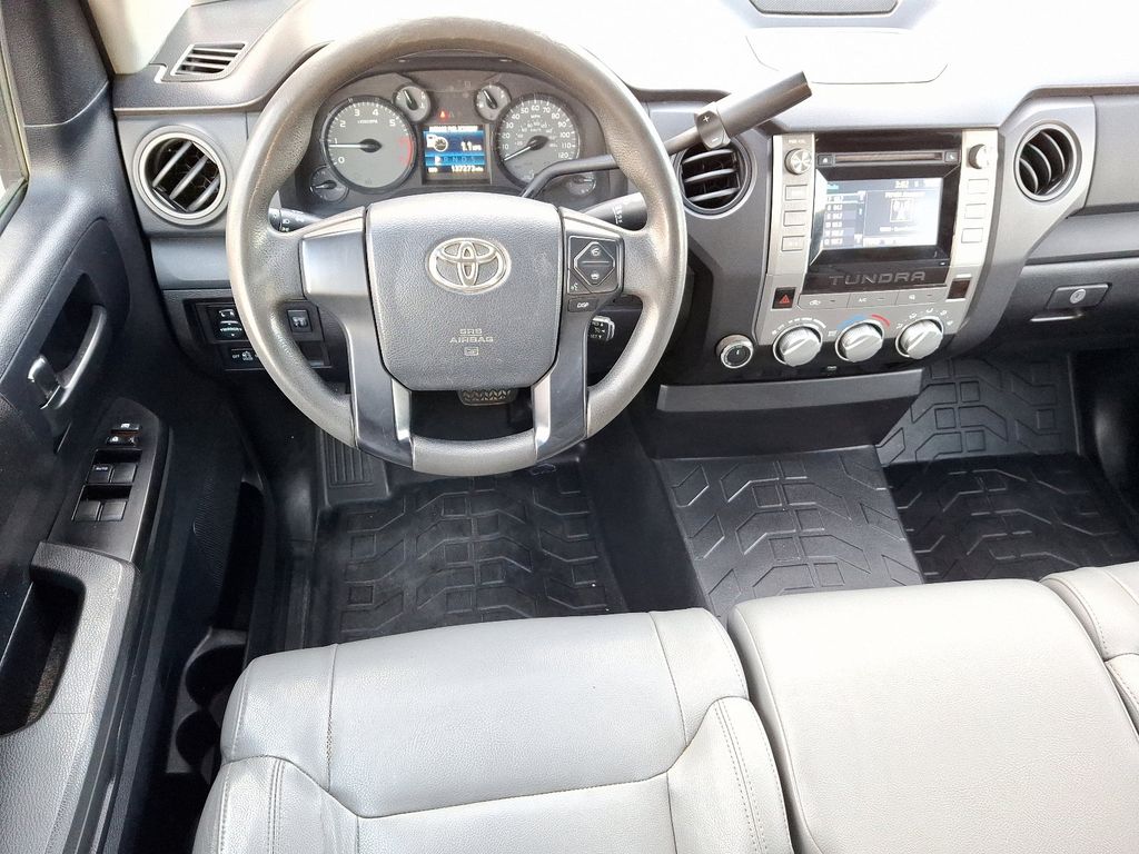 2014 Toyota Tundra SR 11