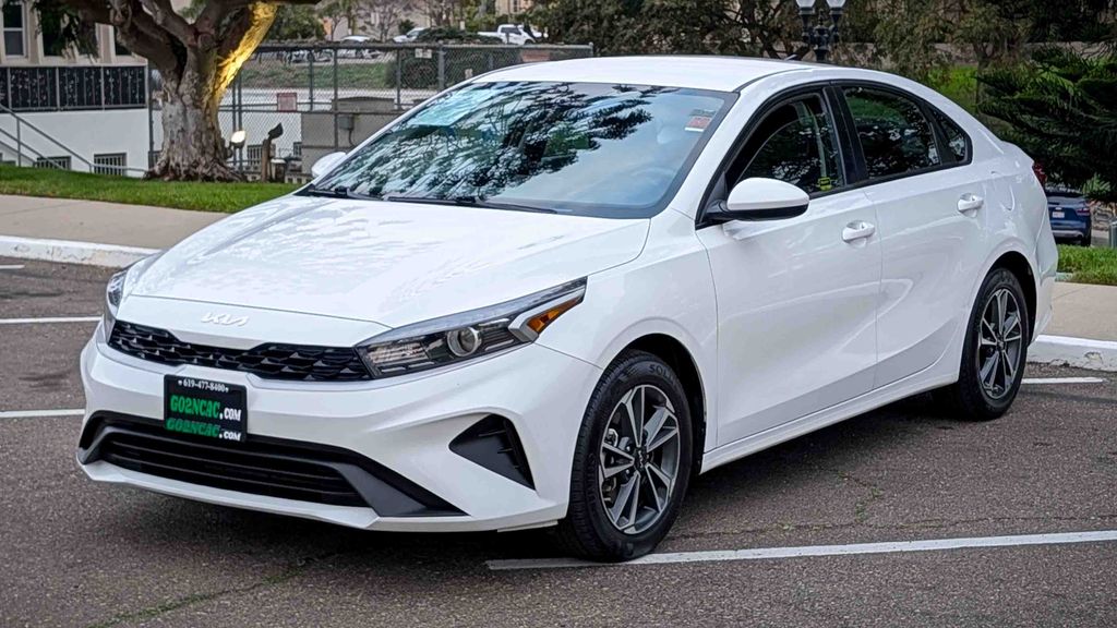 Used 2024 Kia Forte LXS 4D Sedan