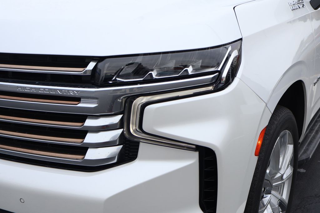 Thumbnail: 2022 Chevrolet Tahoe - 4