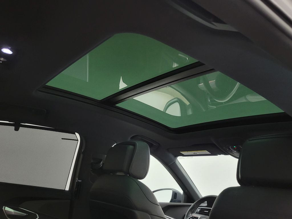 Thumbnail: 2024 Audi Q8 e-tron - 16