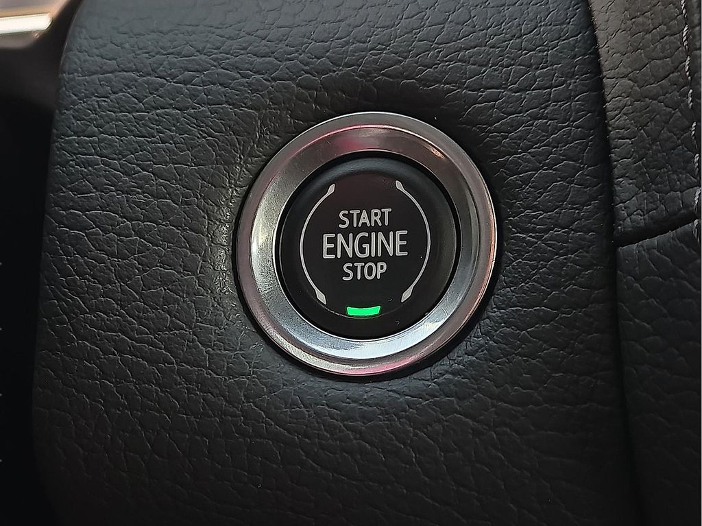 Used 2022 GMC Yukon XL For Sale in Farmington, AR