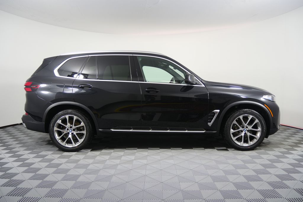 Thumbnail: 2024 BMW X5 - 2