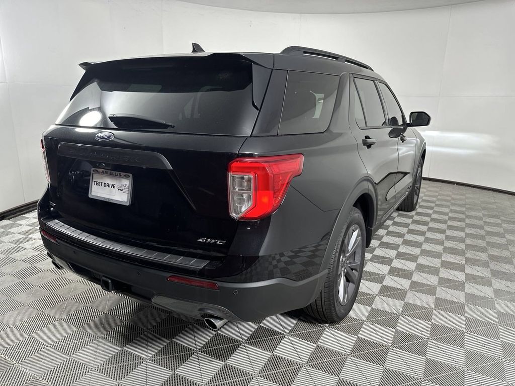 2023 Ford Explorer XLT 7