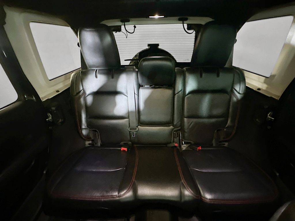 Used 2020 Black Jeep Unlimited Rubicon image 13