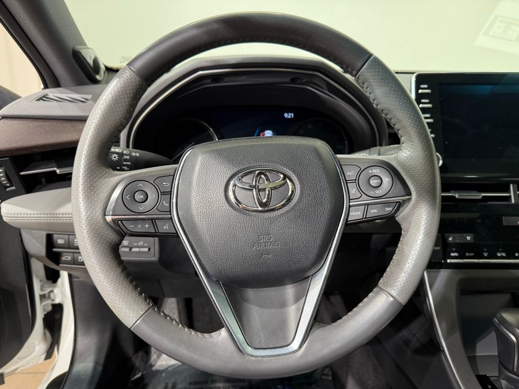 Thumbnail: 2020 Toyota Avalon - 23