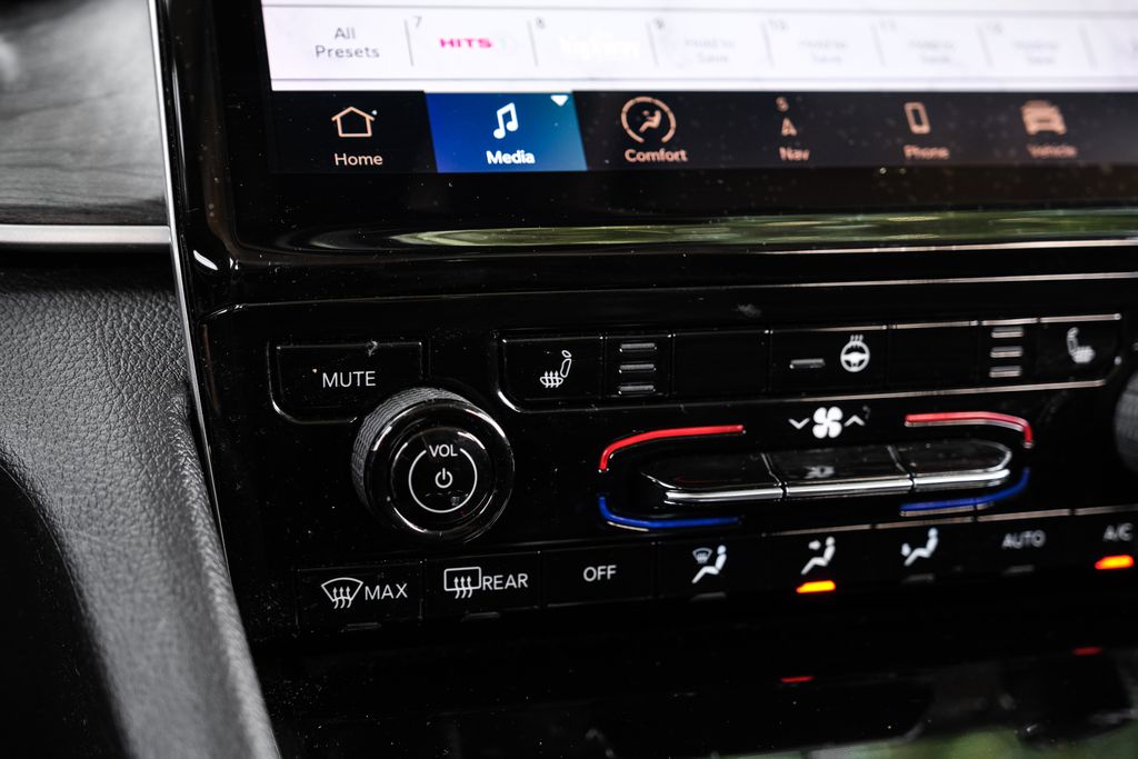 used 2023 Jeep Grand Cherokee L car, priced at $27,900