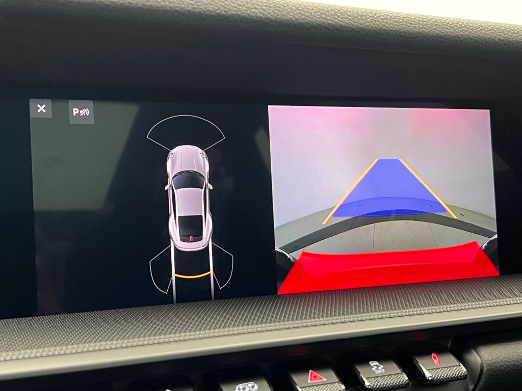 Thumbnail: 2020 Porsche 911 - 16