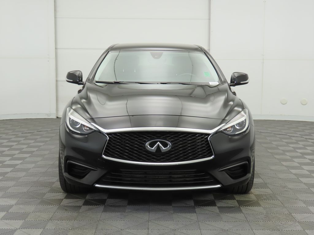 2018 INFINITI QX30 Luxury 2