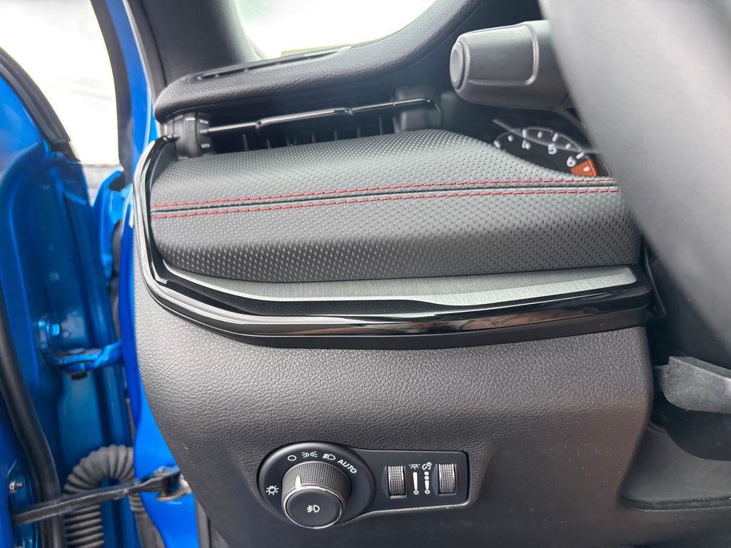 Used Car 2025 Jeep Compass  Trailhawk For Sale Under $30,000 In Austin, Texas