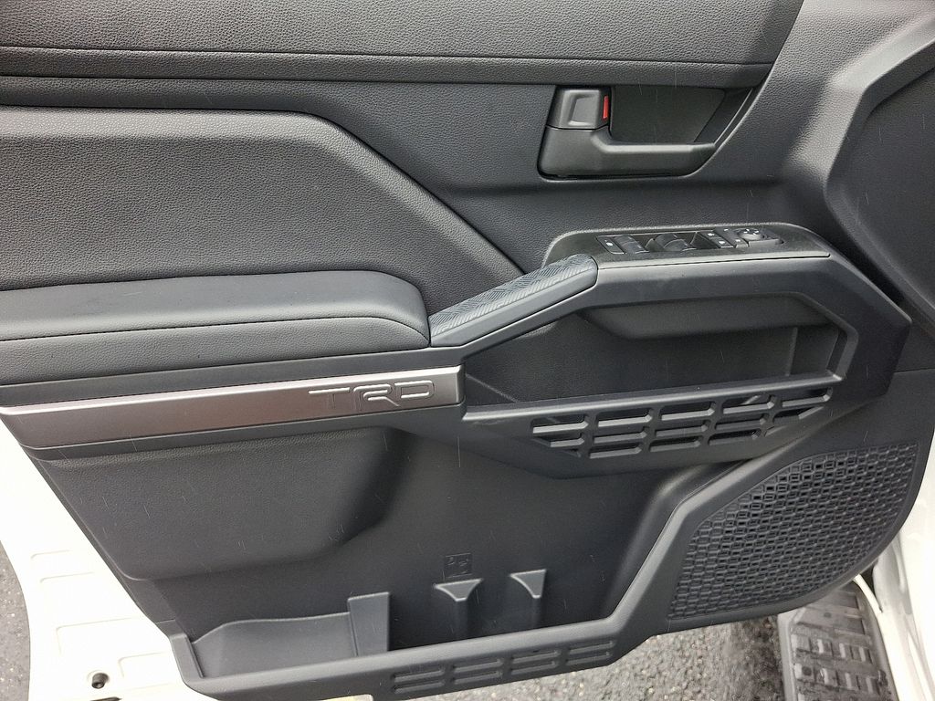 Thumbnail: 2025 Toyota 4Runner - 12